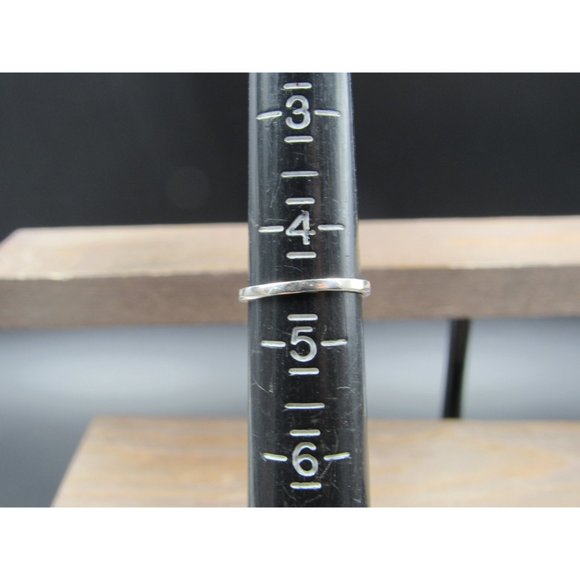 Size 4.5 Sterling Silver Small Cute Heart Band Ring - Picture 4 of 6